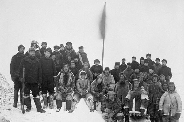 Photo archive noir et blanc Grand Nord capitaine Bernier